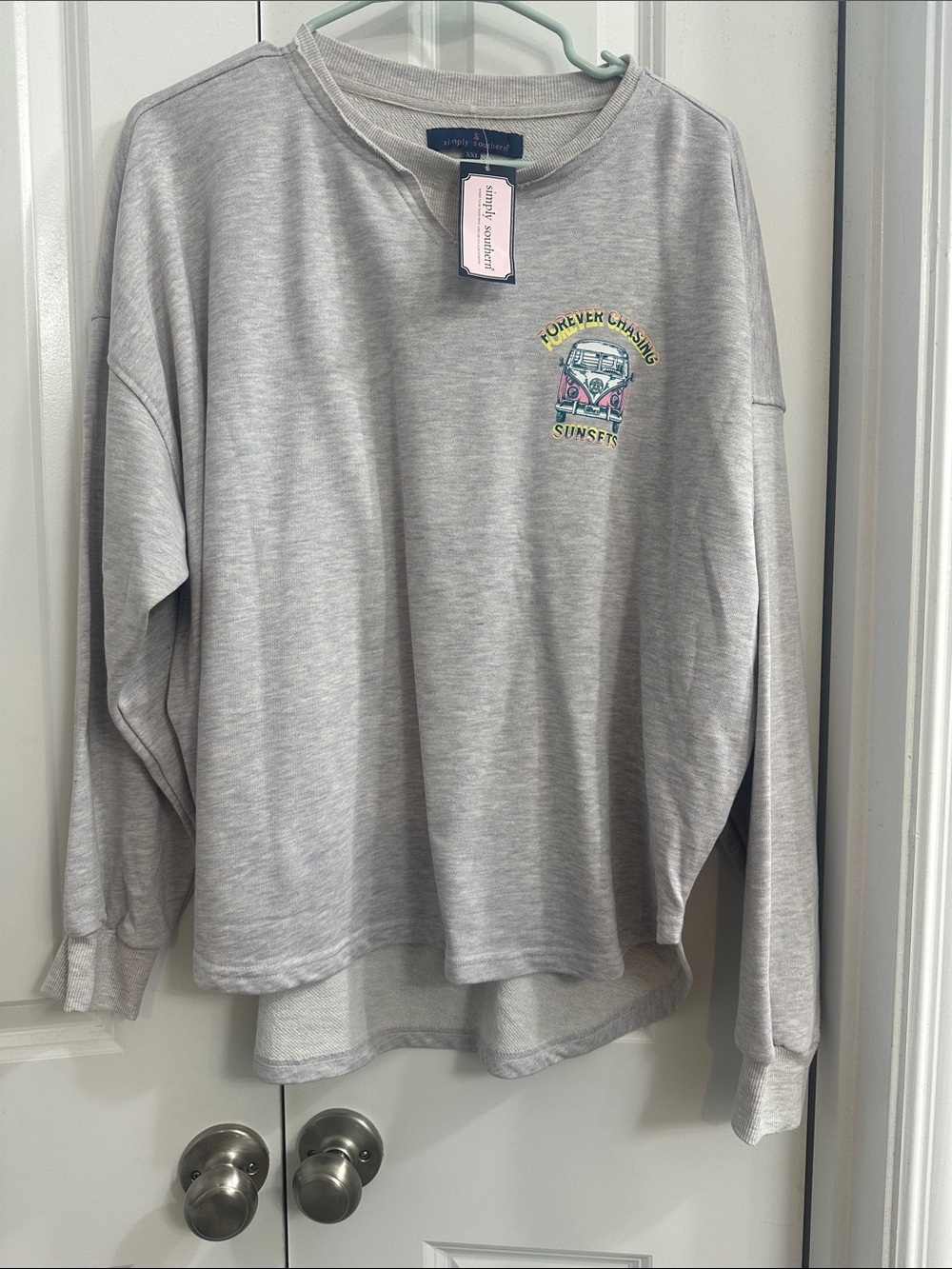 Simply Southern Grey Graphic Long-Sleeve Pullover - 'Forever Chasing Sunsets'